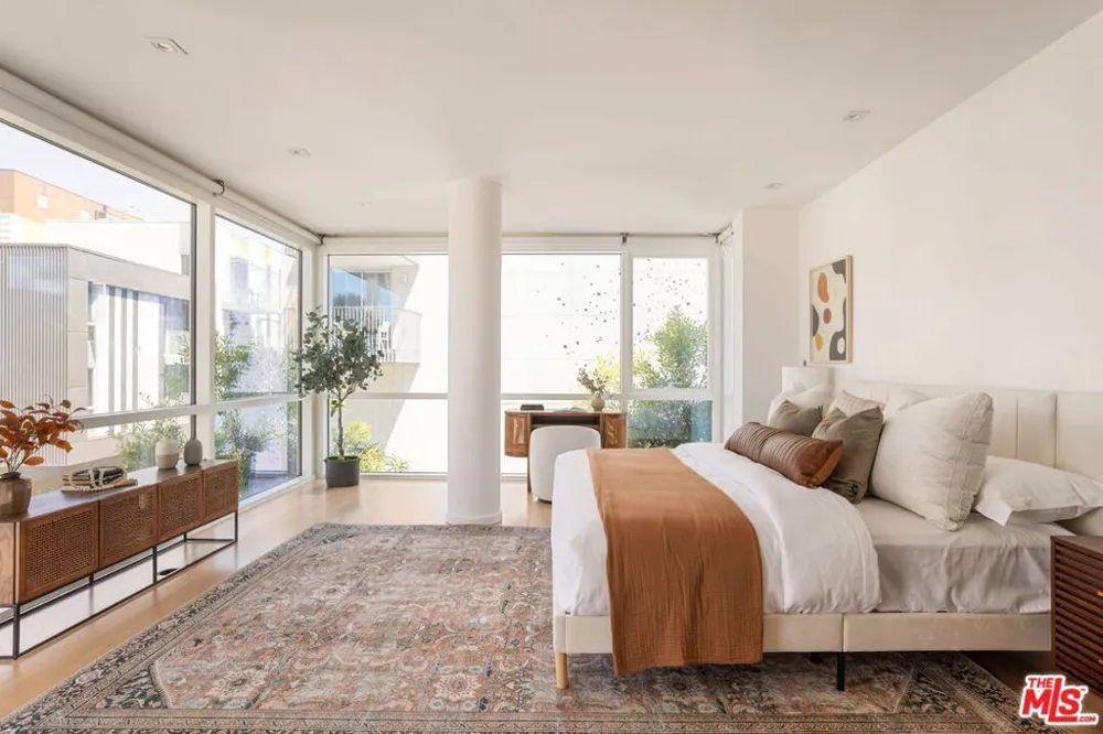 1705 Ocean Avenue #307 Santa Monica, CA 90401