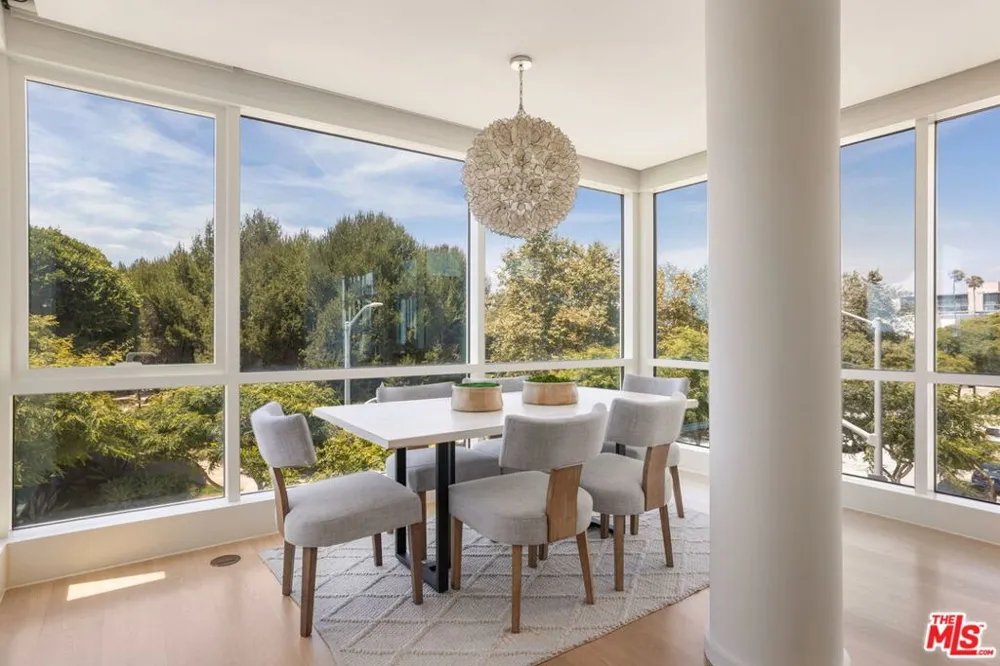 1705 Ocean Avenue #307 Santa Monica, CA 90401