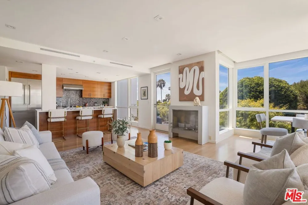 1705 Ocean Avenue #307 Santa Monica, CA 90401