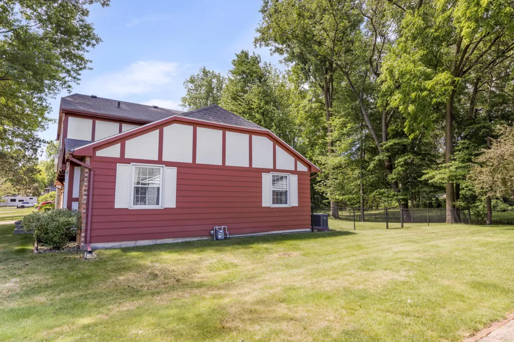 408 S Moorland Drive Battle Creek, MI 49015