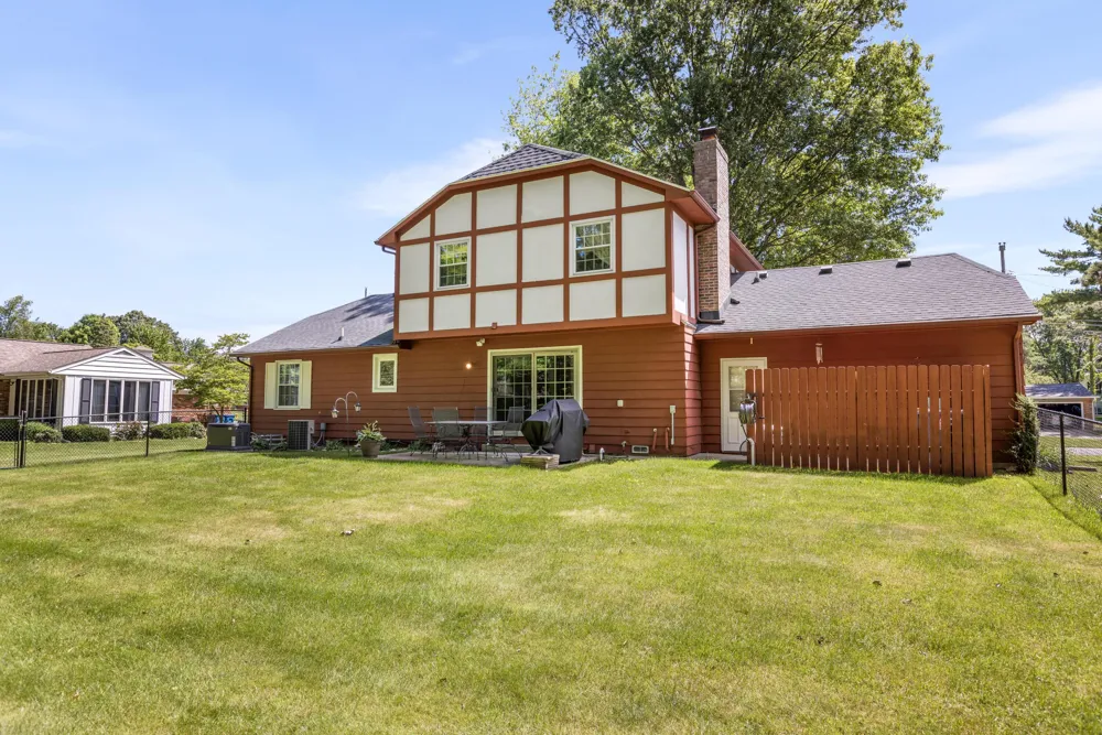 408 S Moorland Drive Battle Creek, MI 49015