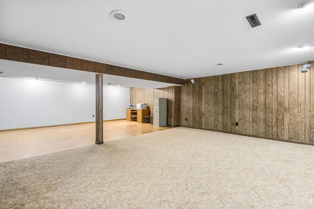 408 S Moorland Drive Battle Creek, MI 49015