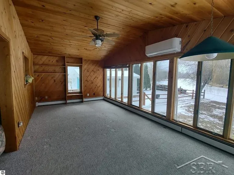435 Main Street Au Gres City, MI 48703