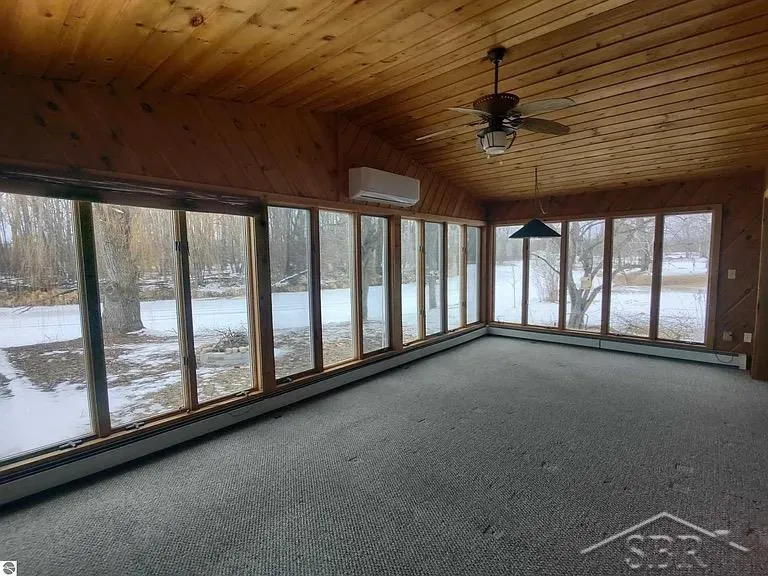 435 Main Street Au Gres City, MI 48703