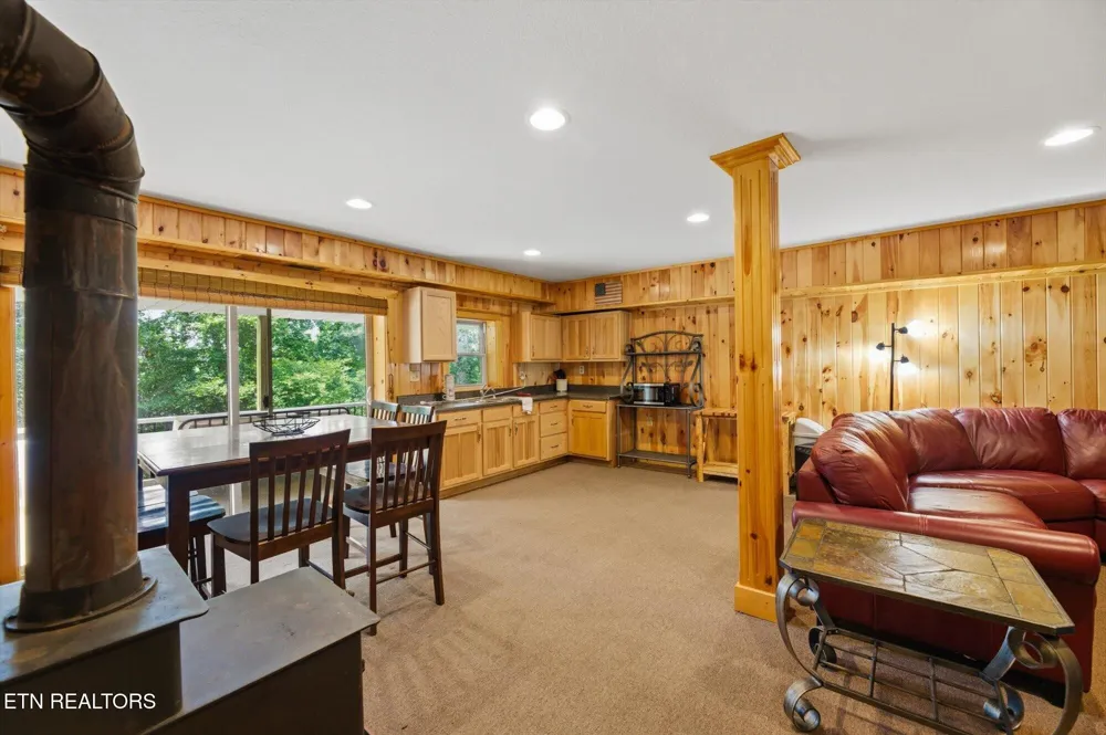 477 Perimeter Rd Benton, TN 37307