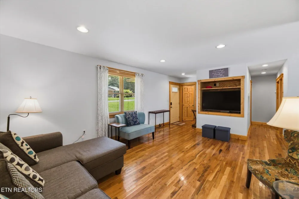 477 Perimeter Rd Benton, TN 37307