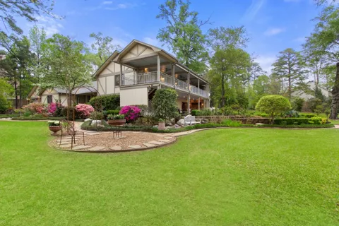 1513 Lake Park Circle