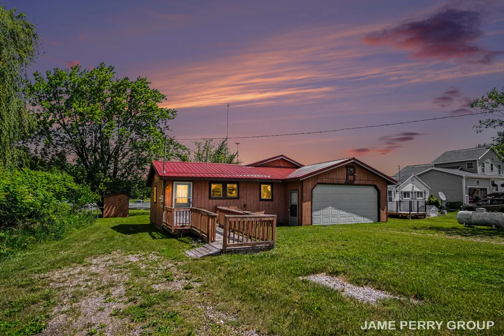 3357 Flint Drive Evergreen Township, MI 48884