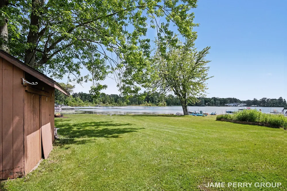 3357 Flint Drive Evergreen Township, MI 48884