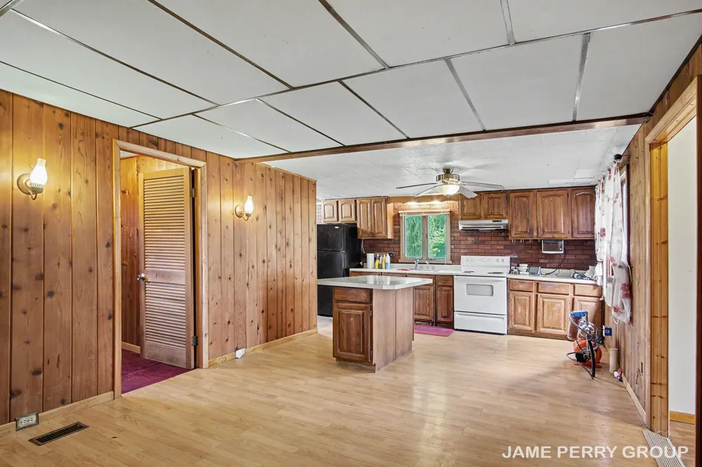3357 Flint Drive Evergreen Township, MI 48884