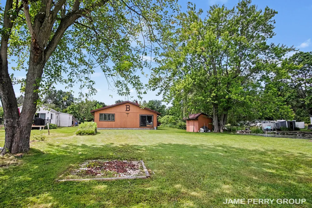 3357 Flint Drive Evergreen Township, MI 48884