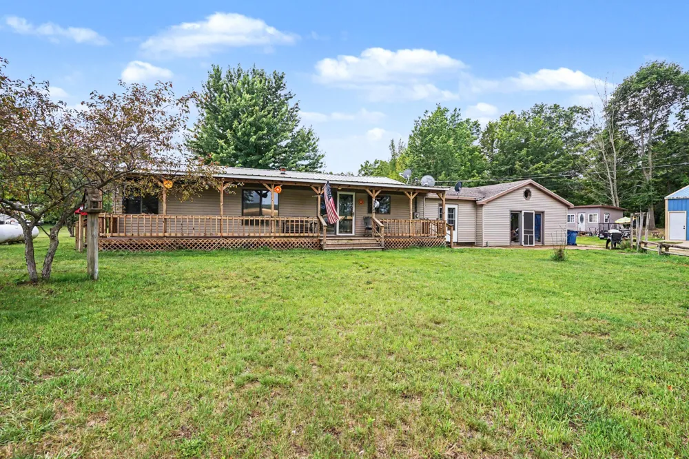 6846 104th Avenue Casco Township, MI 49090