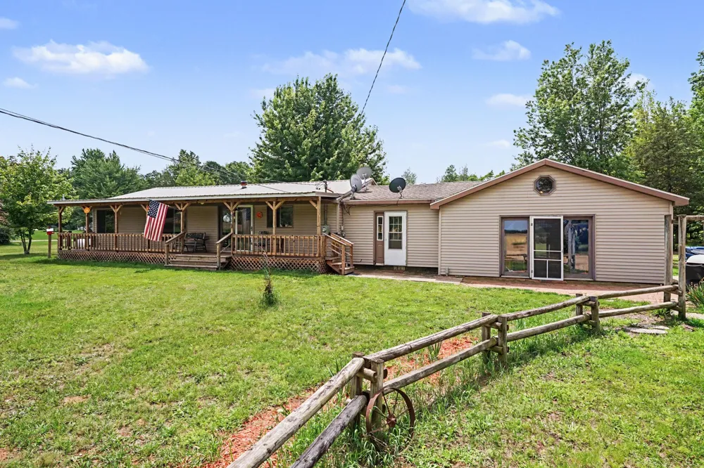 6846 104th Avenue Casco Township, MI 49090