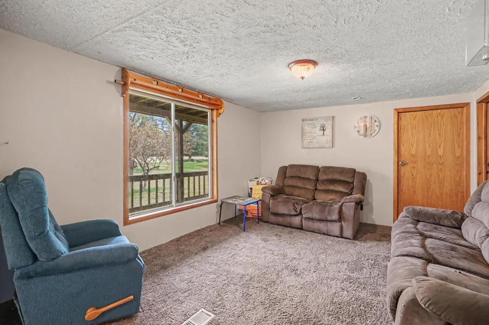 6846 104th Avenue Casco Township, MI 49090