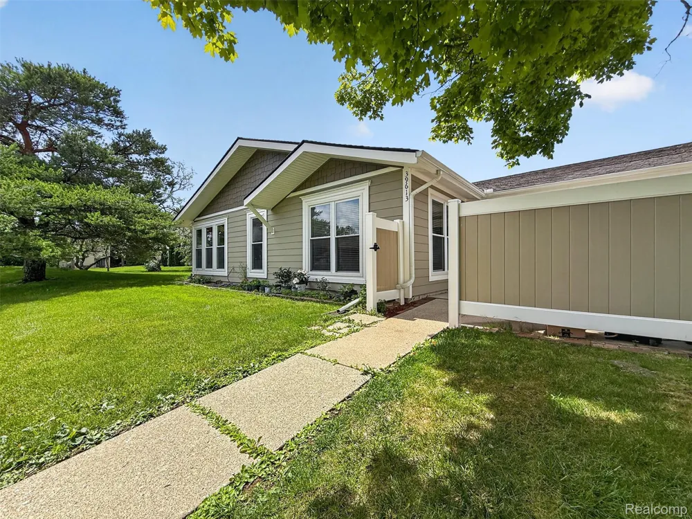 39613 Village Wood Lane Novi City, MI 48375
