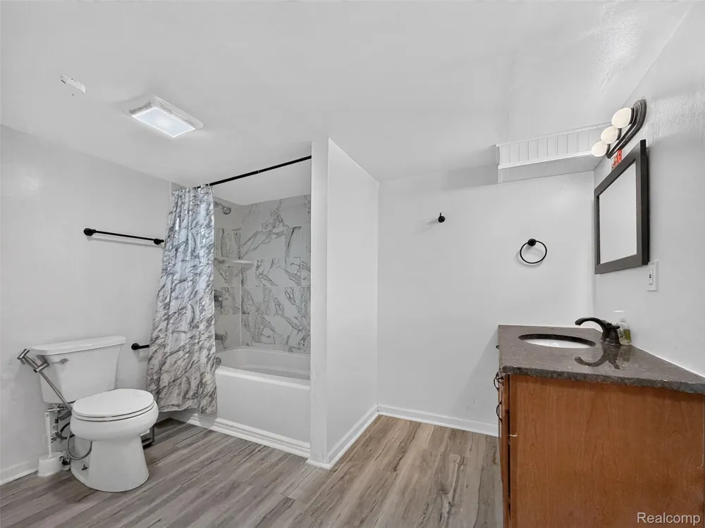 39613 Village Wood Lane Novi City, MI 48375
