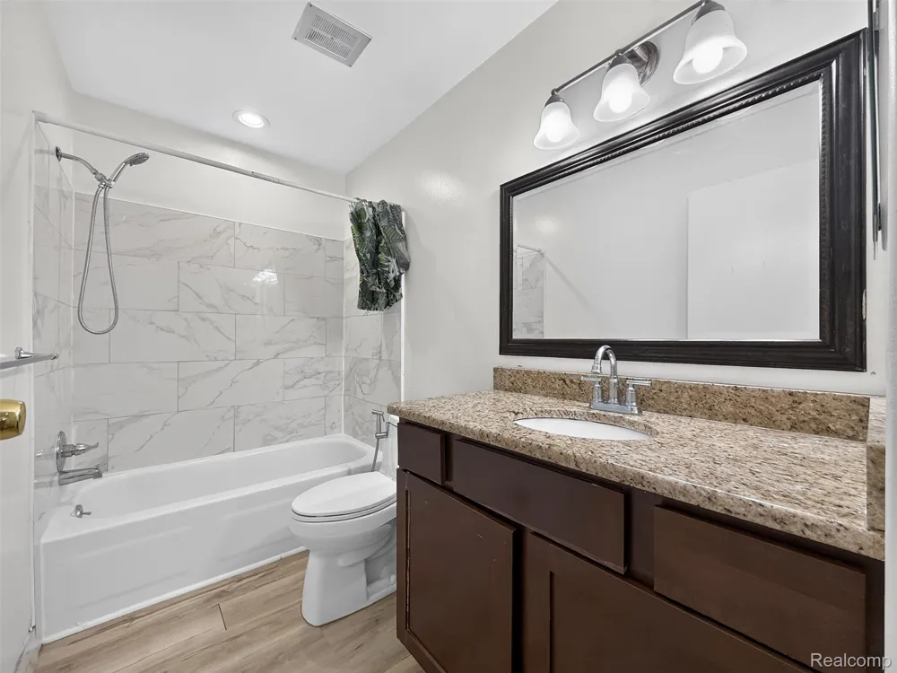39613 Village Wood Lane Novi City, MI 48375
