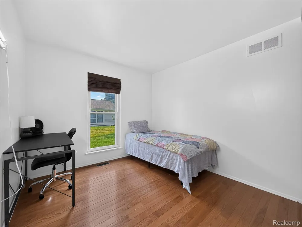 39613 Village Wood Lane Novi City, MI 48375