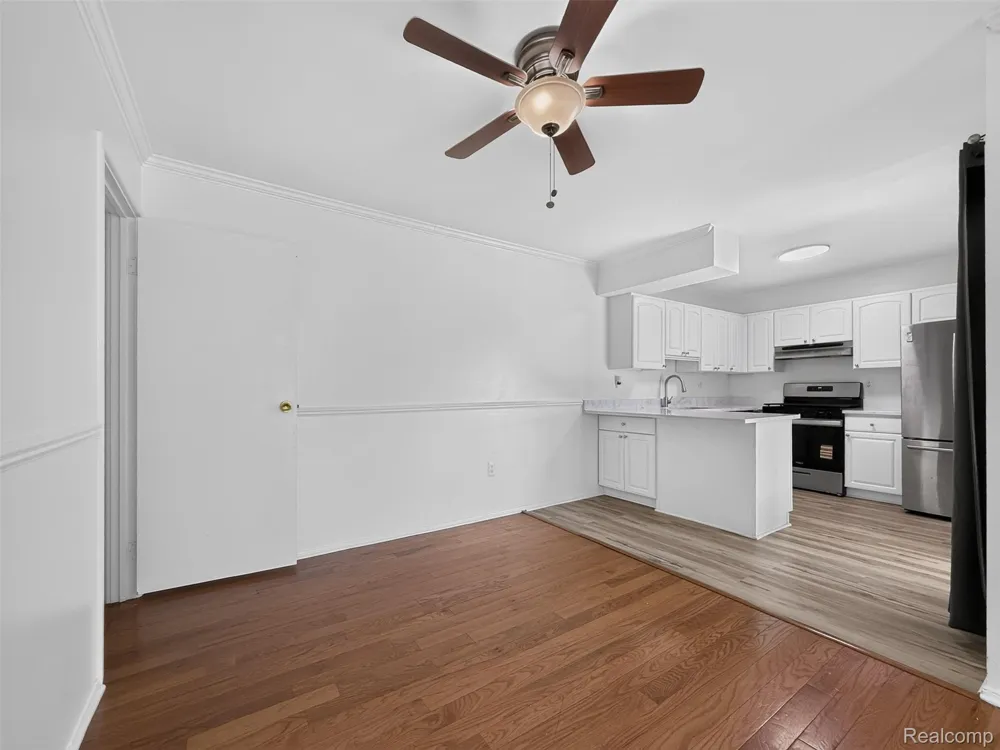 39613 Village Wood Lane Novi City, MI 48375