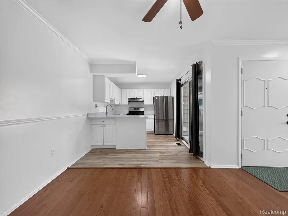 39613 Village Wood Lane Novi City, MI 48375