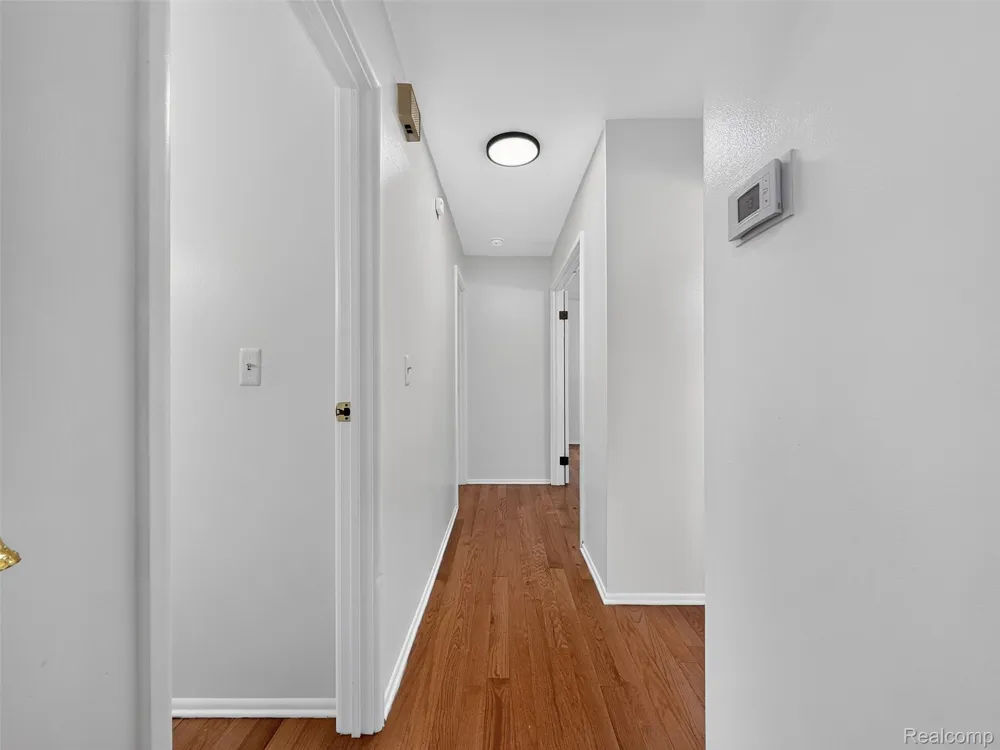 39613 Village Wood Lane Novi City, MI 48375