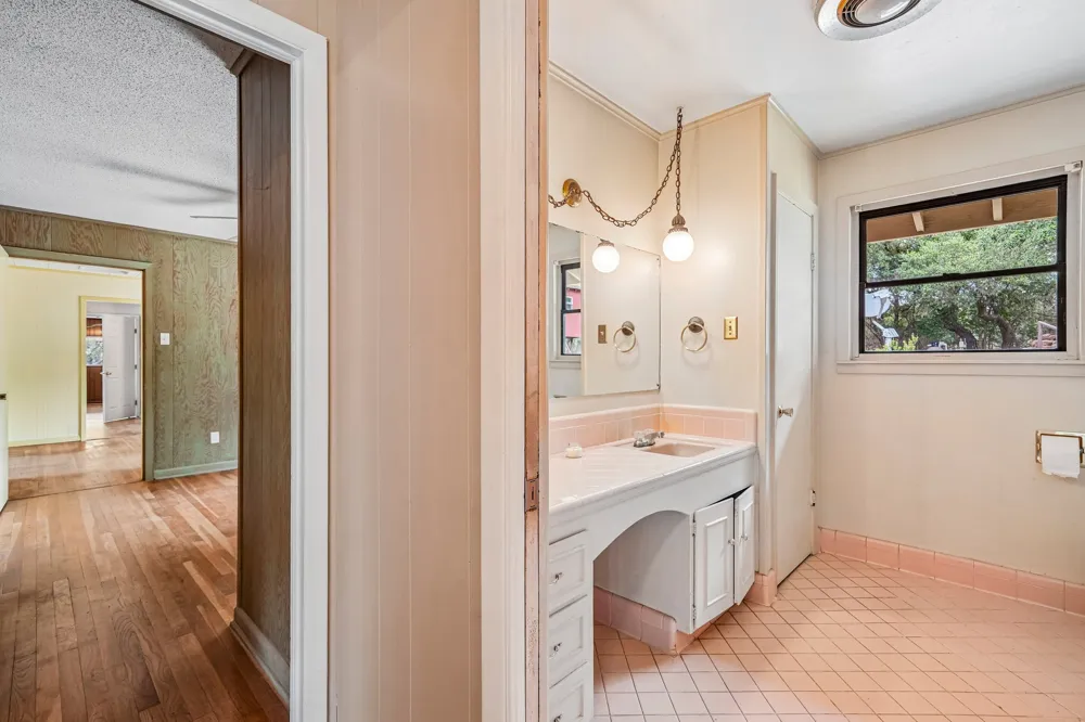 1876 Rocky Road Blanco, TX 78606