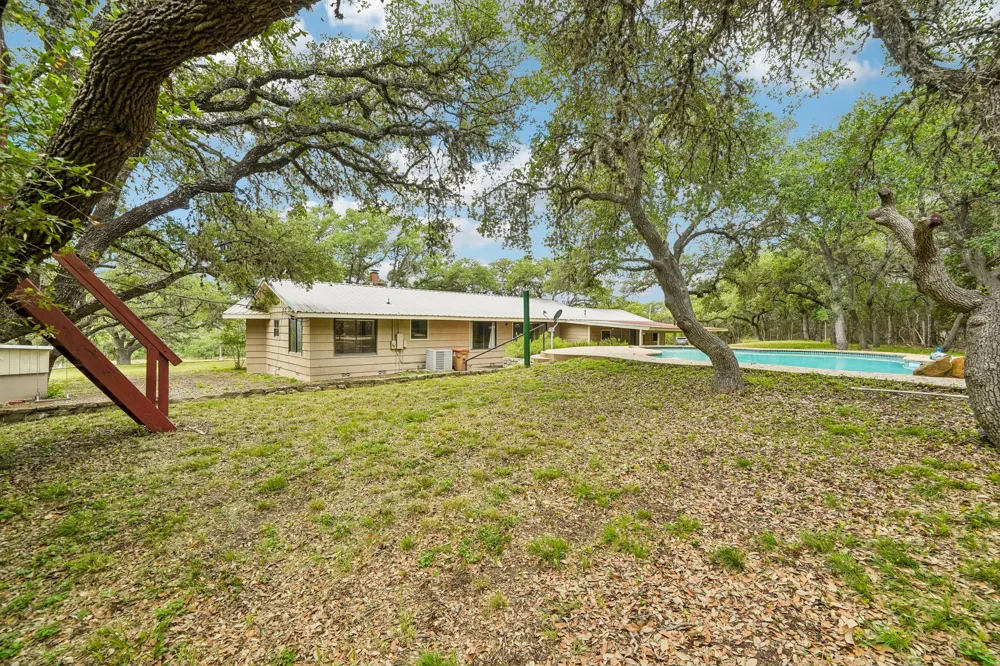 1876 Rocky Road Blanco, TX 78606