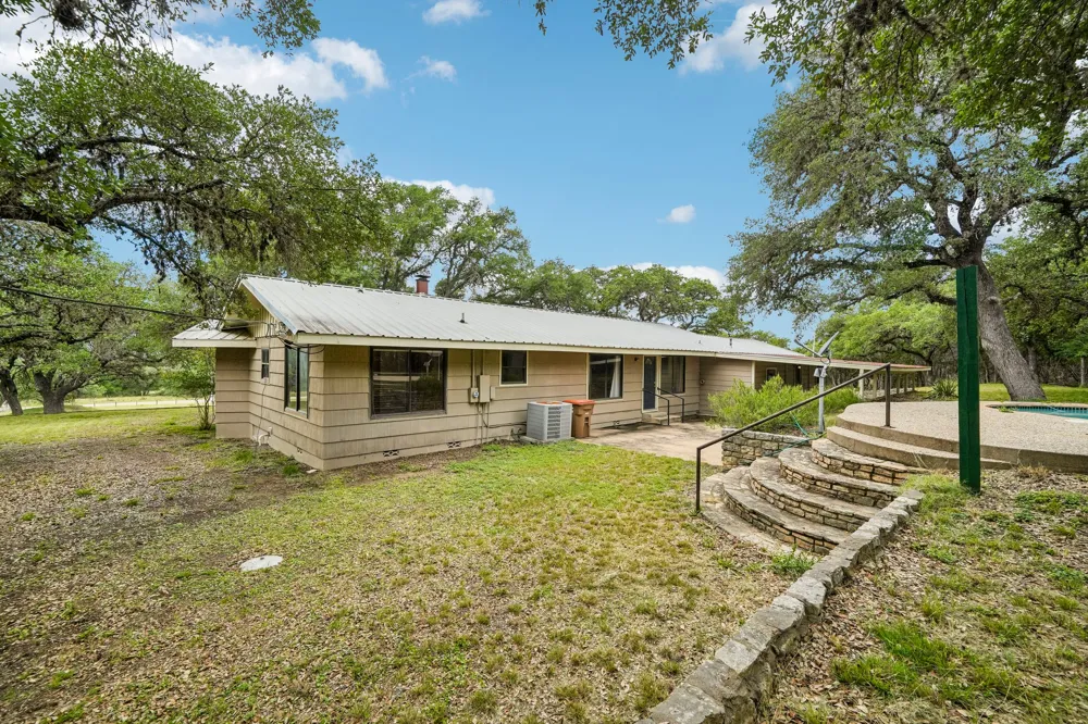 1876 Rocky Road Blanco, TX 78606