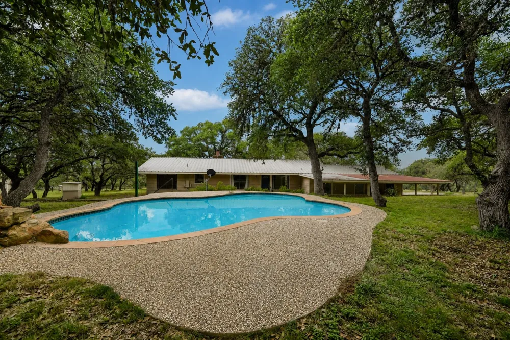 1876 Rocky Road Blanco, TX 78606