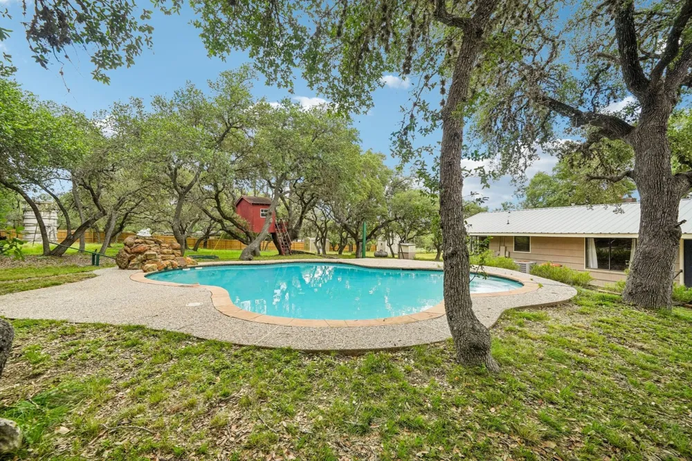 1876 Rocky Road Blanco, TX 78606