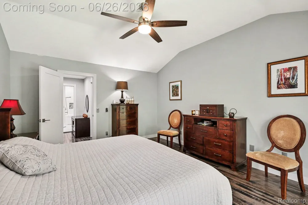 2202 Elm Circle Shelby Charter Township, MI 48316