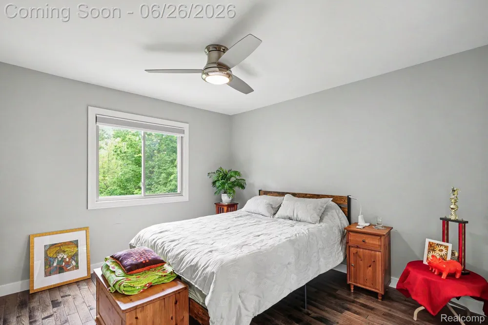 2202 Elm Circle Shelby Charter Township, MI 48316