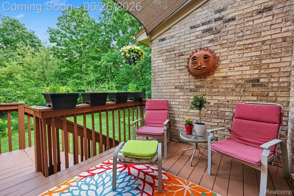 2202 Elm Circle Shelby Charter Township, MI 48316