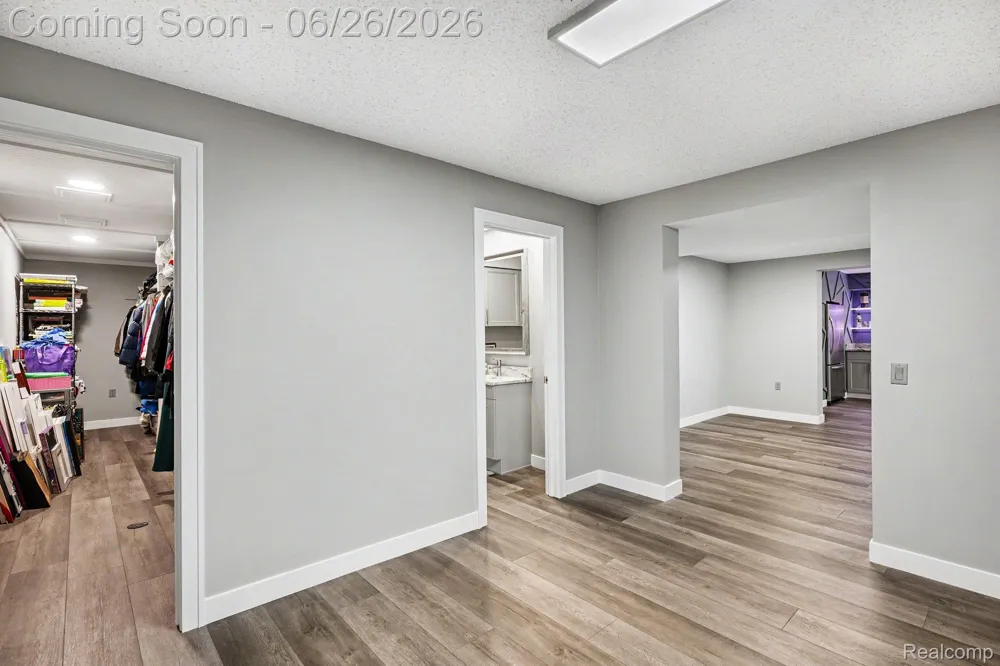 2202 Elm Circle Shelby Charter Township, MI 48316