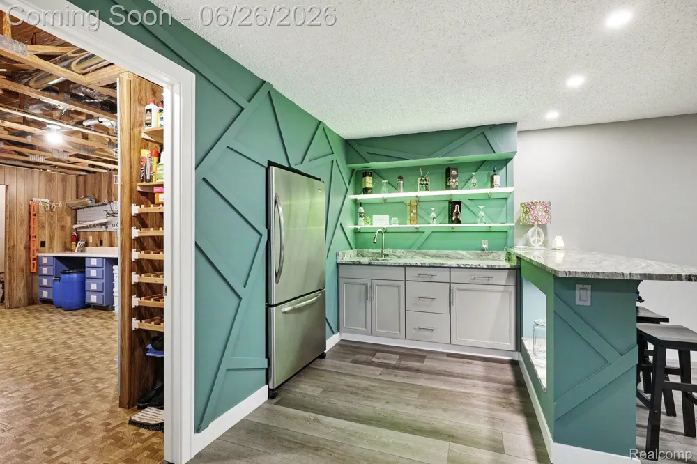 2202 Elm Circle Shelby Charter Township, MI 48316