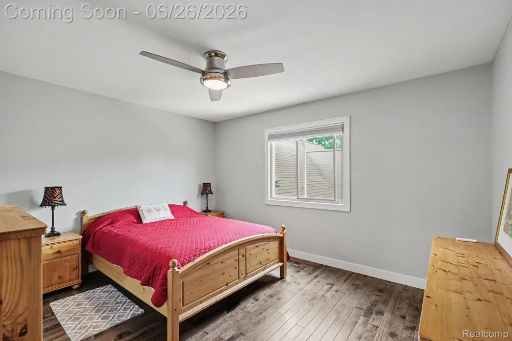 2202 Elm Circle Shelby Charter Township, MI 48316
