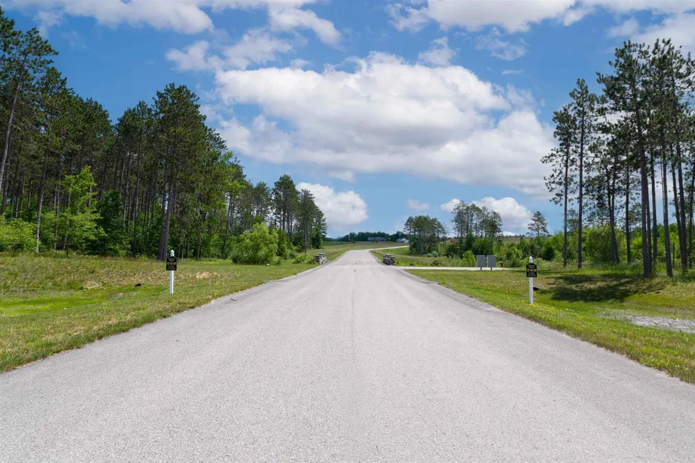 4885 Wonderview Lane NW Clearwater Township, MI 49676