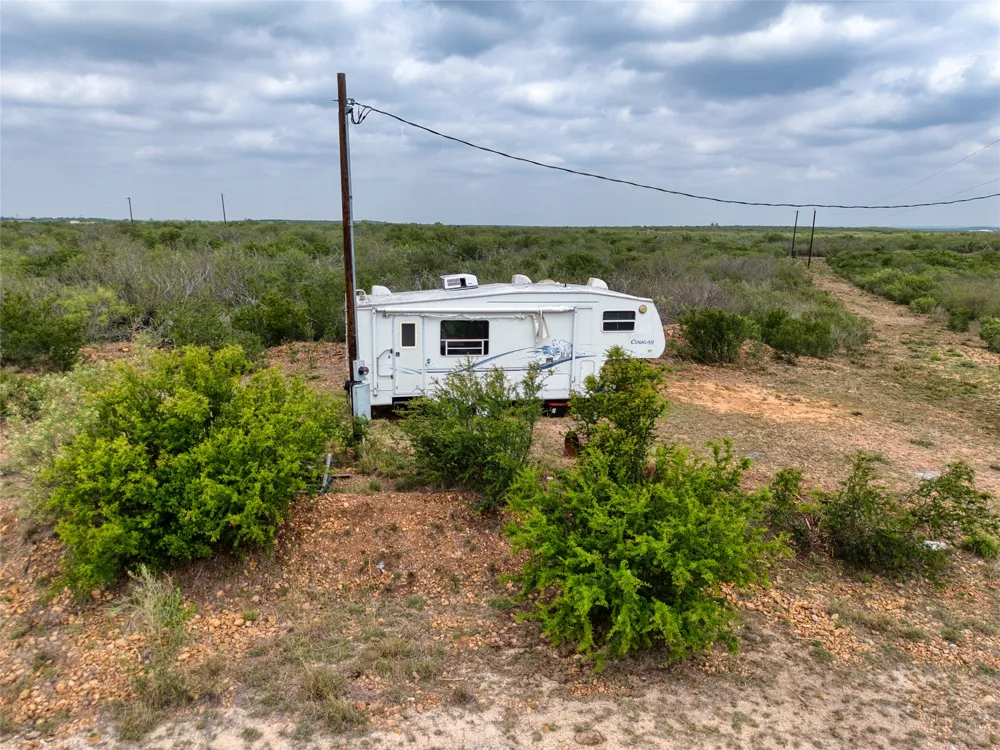 5394 FM 2200 ROAD W Devine, TX 78016