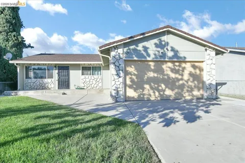 3349 Zamora Way