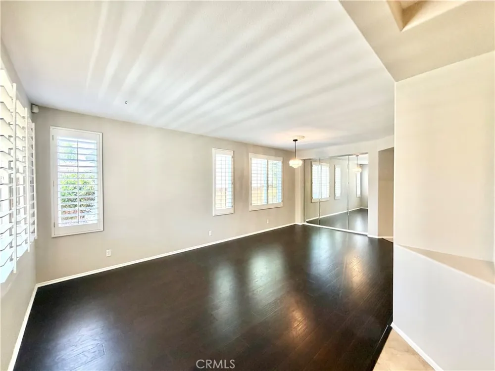 42041 Delmonte Street Temecula, CA 92591