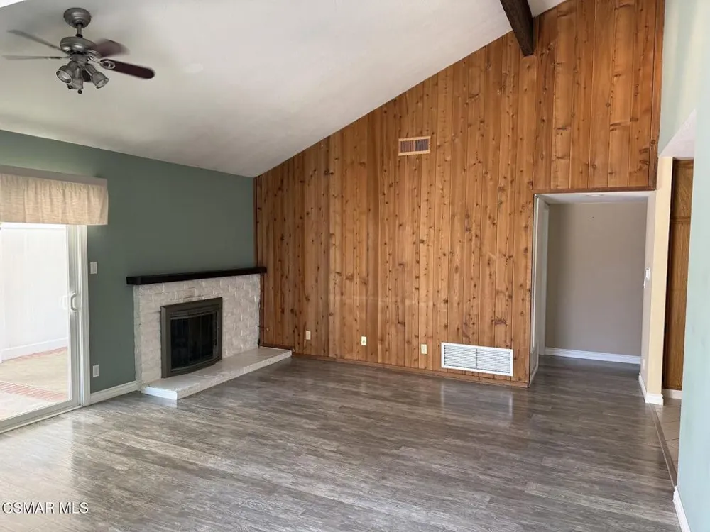 636 Malaga Court Newbury Park, CA 91320