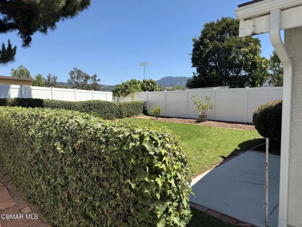 636 Malaga Court Newbury Park, CA 91320