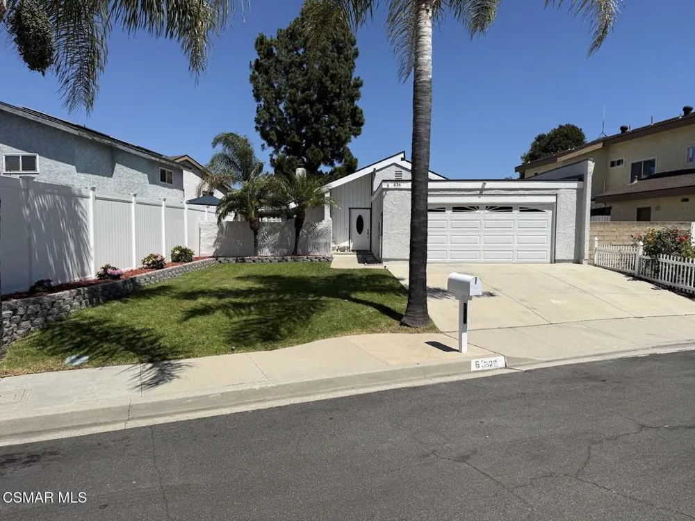 636 Malaga Court Newbury Park, CA 91320