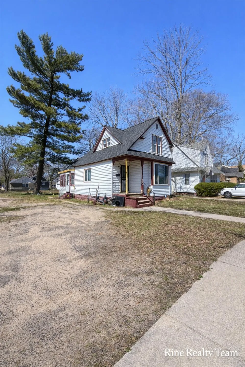 2337 6th Street Muskegon, MI 49444