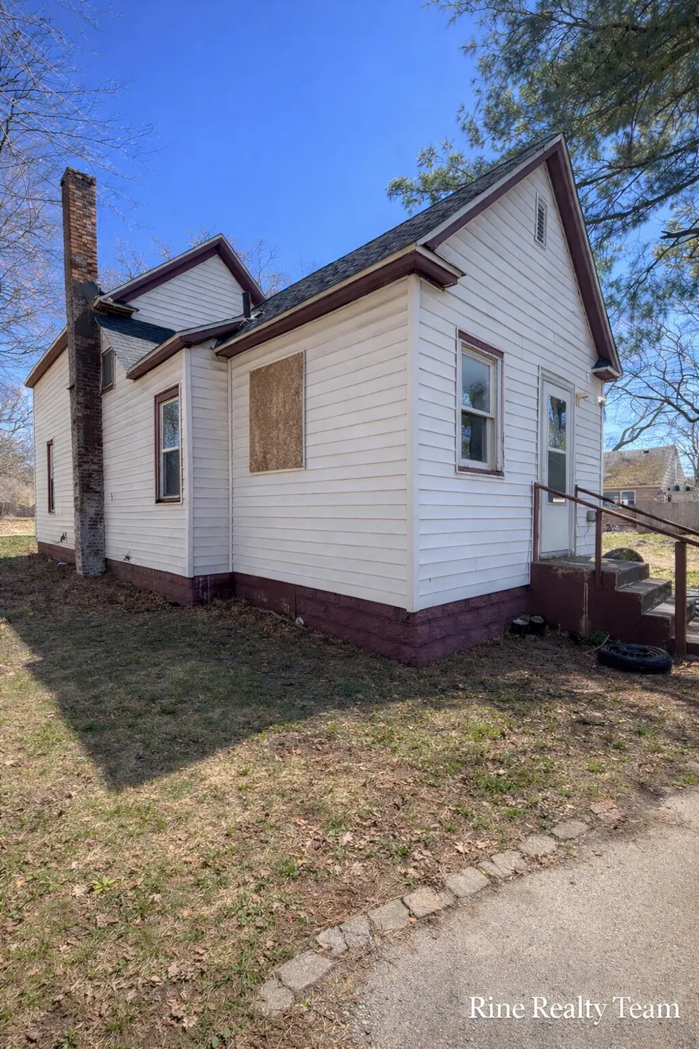 2337 6th Street Muskegon, MI 49444