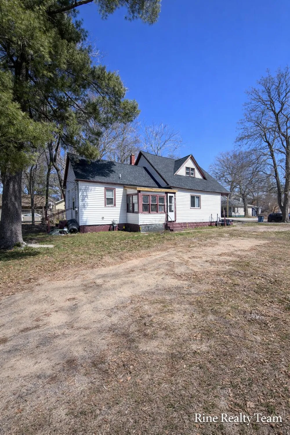 2337 6th Street Muskegon, MI 49444