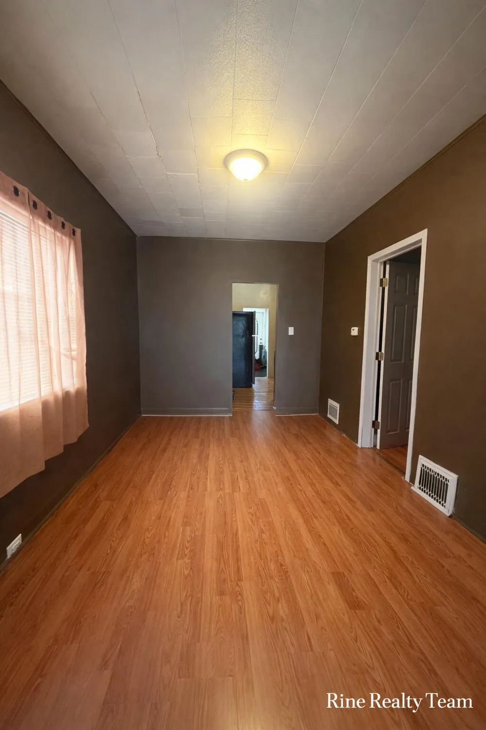2337 6th Street Muskegon, MI 49444