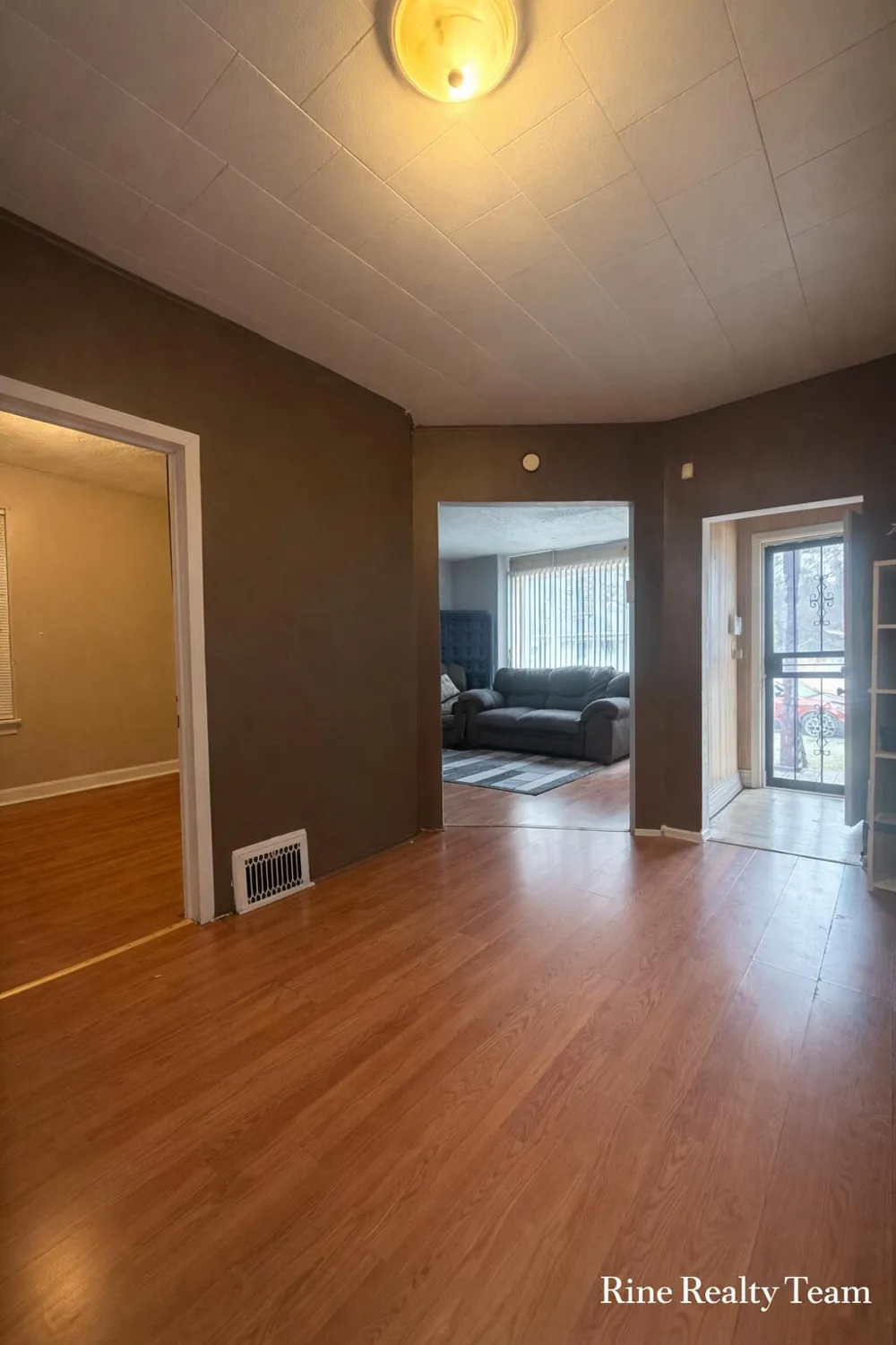 2337 6th Street Muskegon, MI 49444