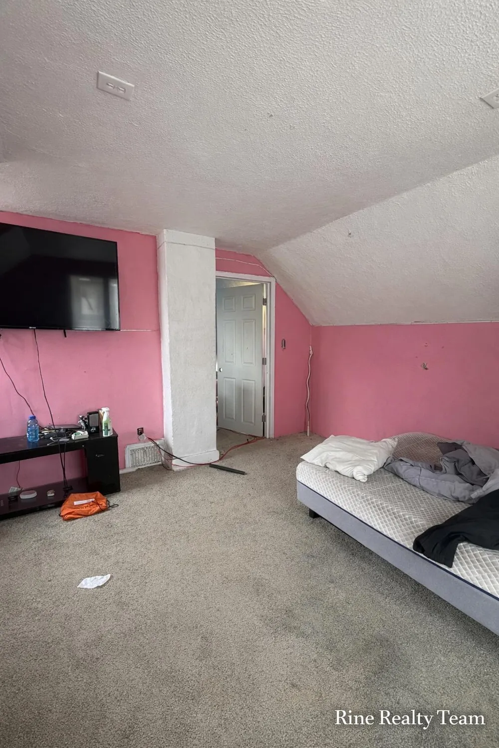 2337 6th Street Muskegon, MI 49444