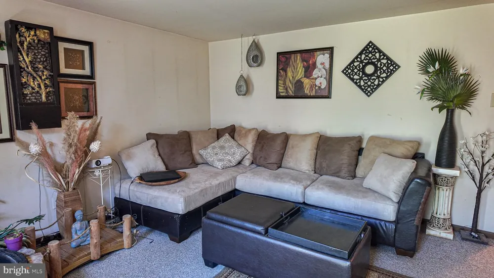 720 PRINCETON AVENUE Philadelphia, PA 19111